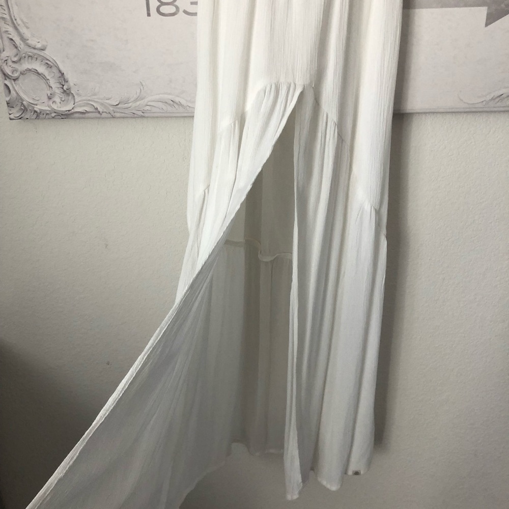 Gorgeous front slit light flowing strapless maxi - Picture 4 of 7